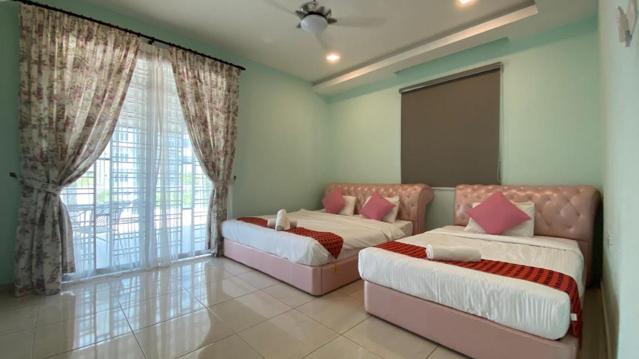 Simfoni Families Suite Kuah Buitenkant foto